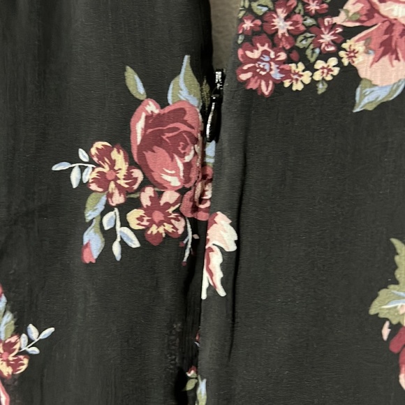 3/$15 Miami Floral Strapless V-Neck Faux Wrap Style Dress- Junior Large - Picture 8 of 9